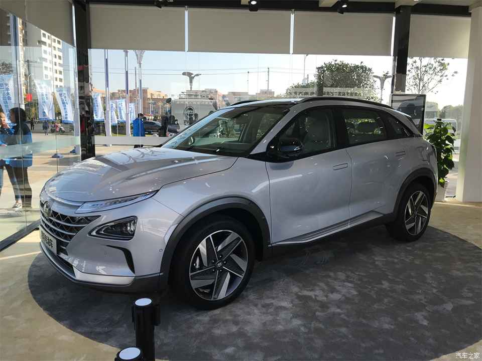 奔馳(進(jìn)口) 奔馳GLC(進(jìn)口) 2016款 F-Cell