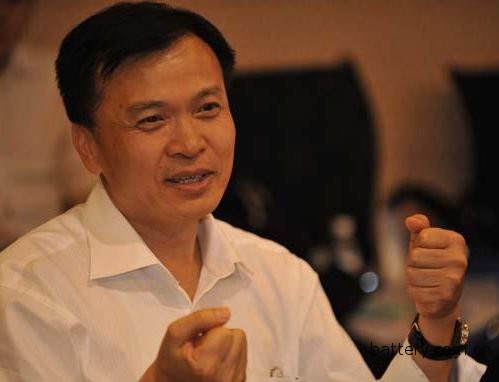 宋?。褐苯影l(fā)展純電動汽車不是科學決策