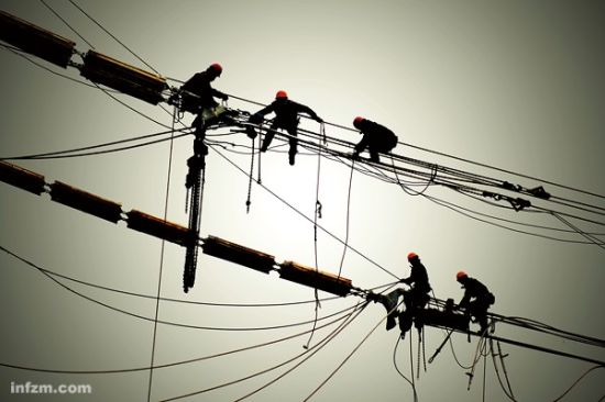 在供需兩端的擠壓共振下，今夏或遭遇最嚴(yán)重電荒。CFP/圖