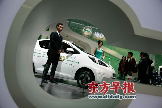 業(yè)內(nèi)人士稱，中國(guó)新能源汽車產(chǎn)業(yè)發(fā)展的瓶頸問題比較嚴(yán)重。徐曉林 早報(bào)資料 