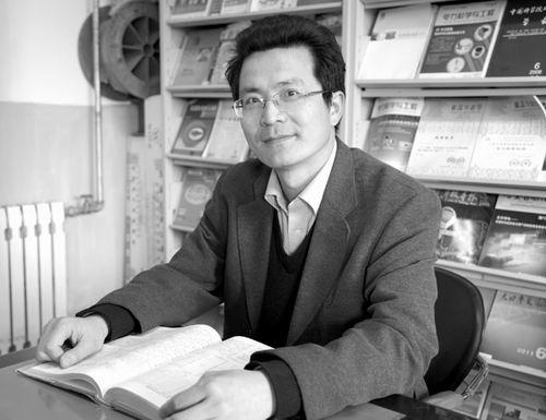 馬衍偉獲得了多項(xiàng)殊榮，包括國(guó)家杰出青年基金獲得者、中科院&ldquo;百人計(jì)劃&rdquo;入選者、&ldquo;新世紀(jì)百千萬(wàn)人才工程&rdquo;國(guó)家級(jí)人選。