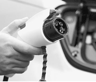 日本推購(gòu)電動(dòng)車減稅 充電站建設(shè)補(bǔ)貼政策