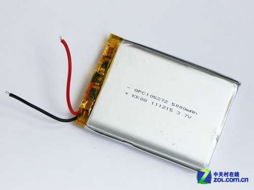 移動電源內(nèi)部的鋰聚合物電芯