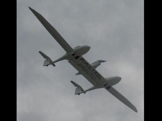 在2009年至2011年之間，美國(guó)宇航局發(fā)布了一項(xiàng)名為&ldquo;綠色飛行&rdquo;的挑戰(zhàn)賽。參賽者被要求設(shè)計(jì)一款新型客機(jī)，其運(yùn)載200名乘客飛行一英里油耗僅為1加侖或其它同等指標(biāo)，與此同時(shí)還必須大大降低飛行中的噪音水平