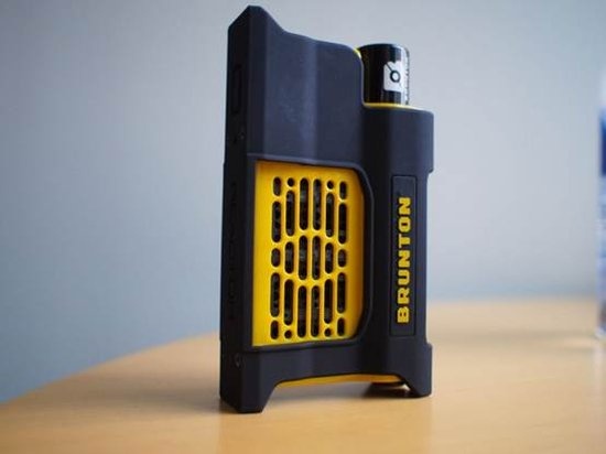 氫反應燃料電池亮相 一枚可充滿六部iPhone